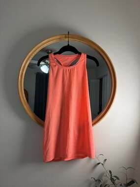 Athleta Chi Shadow Stripe Racerback Workout Tank Top Coral Orange Size Small